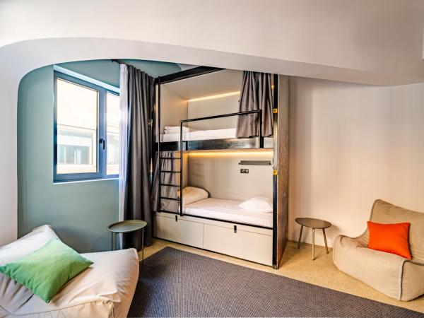 Athens Hub Hostel : photo 2 de la chambre lit dans dortoir pour femmes de 6 lits