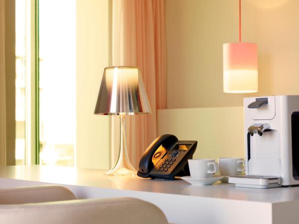 art'otel cologne, Powered by Radisson Hotels : photo 4 de la chambre chambre double art