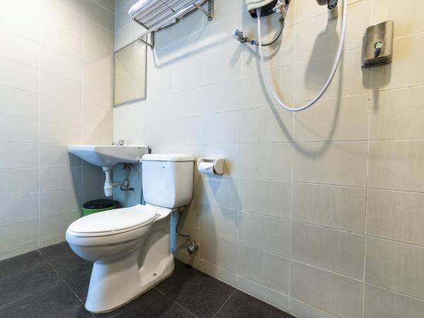 Raintree Hotel : photo 2 de la chambre chambre quadruple confort