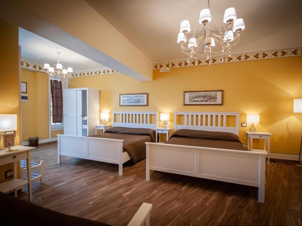 Hotel Pisa Tower : photo 4 de la chambre chambre familiale avec salle de bains privative - bâtiment séparé