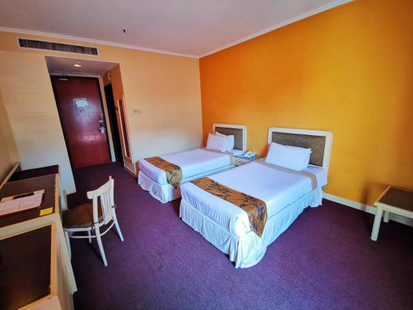 The Grand Beach Resort Port Dickson : photo 4 de la chambre standard twin seaview 