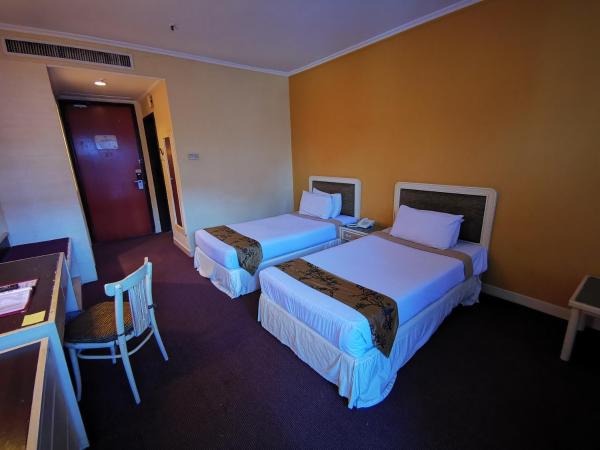 The Grand Beach Resort Port Dickson : photo 5 de la chambre standard twin seaview 