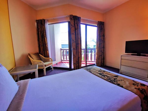 The Grand Beach Resort Port Dickson : photo 1 de la chambre standard twin seaview 