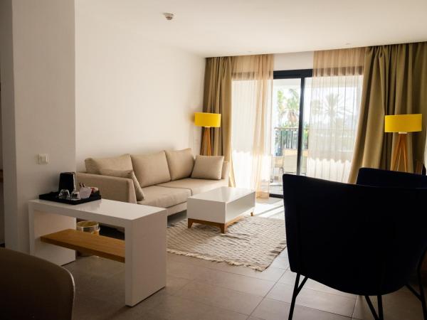 Les Orangers Garden Villas and Bungalows Ultra All inclusive : photo 3 de la chambre suite familiale