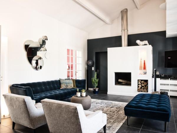 Chambre d'Hôtes Etchebri : photo 3 de la chambre villa avec piscine privée