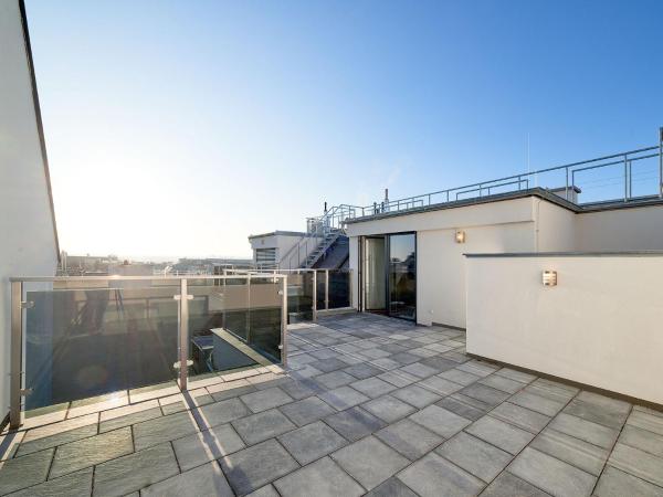 Pension Primavera 2 : photo 8 de la chambre studio avec terrasse