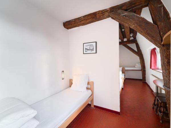 MIJE MARAIS Hostel : photo 3 de la chambre chambre quadruple