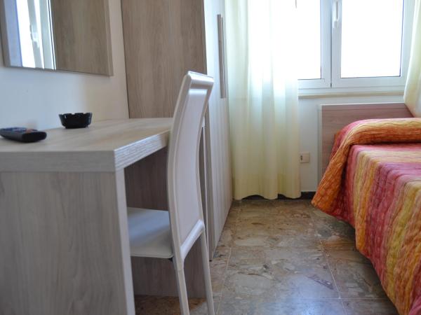 Hotel Apis : photo 2 de la chambre chambre simple