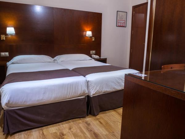 Ramon Berenguer IV : photo 2 de la chambre chambre double ou lits jumeaux