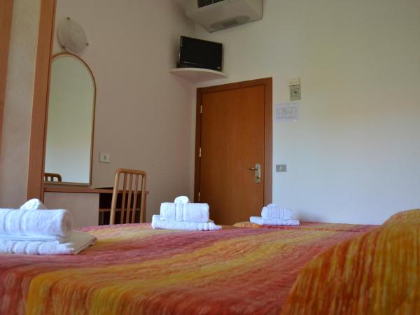 Hotel Apis : photo 2 de la chambre chambre triple