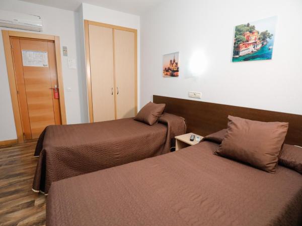 Hostal Conde David : photo 3 de la chambre chambre double