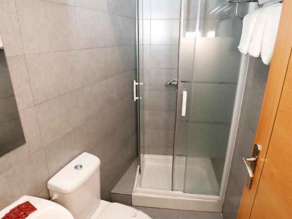 Hostal Conde David : photo 2 de la chambre chambre quadruple