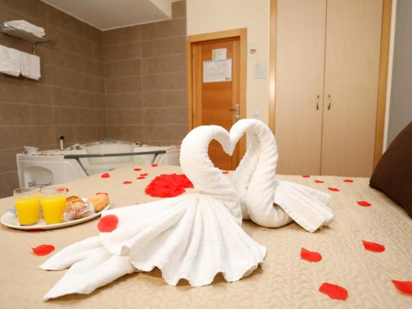 Hostal Conde David : photo 3 de la chambre suite avec baignoire spa