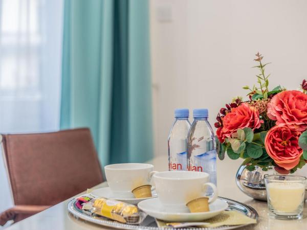 Global Suites Budapest : photo 4 de la chambre chambre double ou lits jumeaux deluxe avec balcon