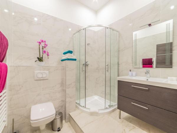 Global Suites Budapest : photo 2 de la chambre chambre double ou lits jumeaux deluxe avec balcon