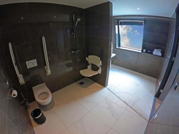 Riva hotel Den Haag - Delft : photo 4 de la chambre chambre double - accessible aux personnes à mobilité réduite 