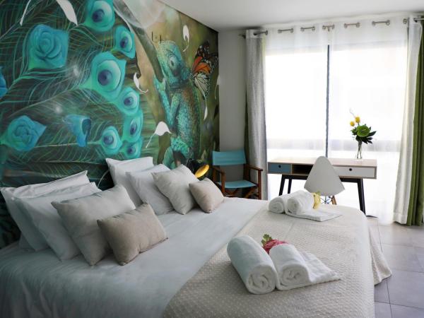 Le Jardin Secret de Faro Guesthouse : photo 3 de la chambre studio avec terrasse