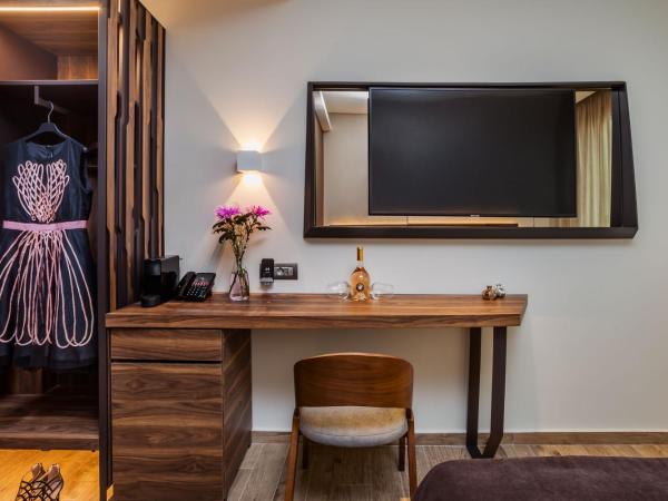 Imperial Plus Urban Smart Hotel Thessaloniki : photo 5 de la chambre hébergement deluxe lit king-size - vue sur ville