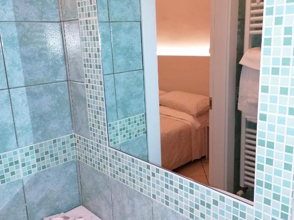 HOTEL ANDREA'S : photo 2 de la chambre grande chambre simple