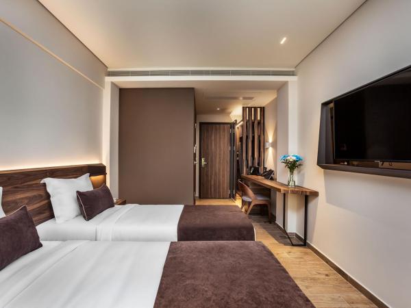 Imperial Plus Urban Smart Hotel Thessaloniki : photo 3 de la chambre hébergement deluxe lits jumeaux - vue sur ville