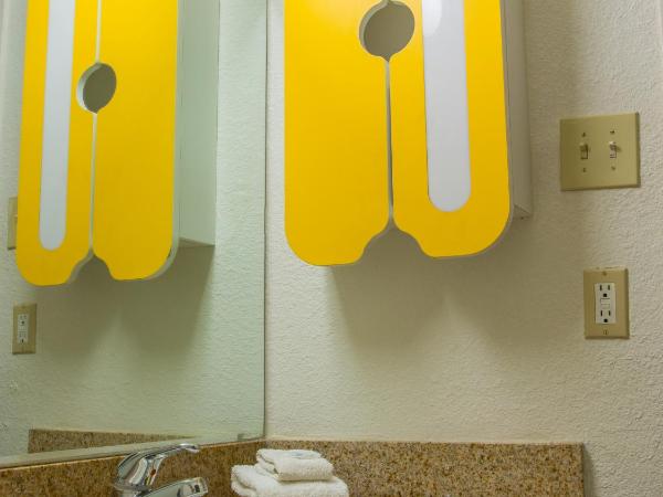 Studio 6-San Antonio, TX - Lackland AFB : photo 7 de la chambre chambre double - accessible aux personnes à mobilité réduite - non-fumeurs