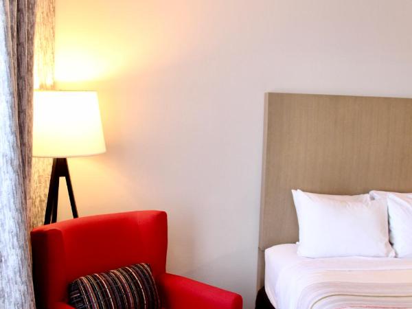 Country Inn & Suites by Radisson Nashville Airport TN : photo 1 de la chambre suite lit king-size - accessible aux personnes à mobilité réduite - non-fumeurs