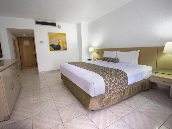 HS HOTSSON Hotel Acapulco : photo 3 de la chambre chambre lit king-size