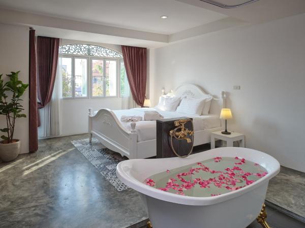 Nidhra Lanna Hotel : photo 1 de la chambre chambre double deluxe avec balcon