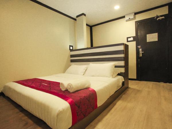 HOTEL PREMIUM : photo 4 de la chambre chambre lit king-size standard