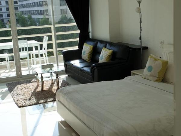 VTSIX at View Talay 6 : photo 1 de la chambre studio avec vue sur jardin
