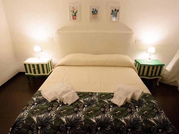 B&B Piccoli Leoni : photo 6 de la chambre chambre double avec salle de bains privative