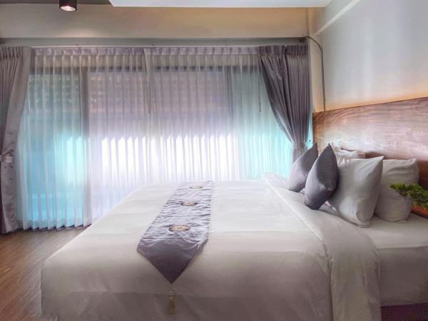 Lanna Tree Boutique Hotel : photo 3 de la chambre hébergement de luxe - bord de piscine