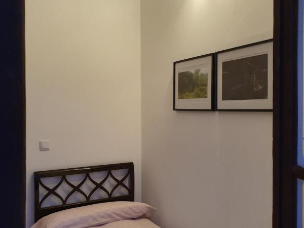 Casa burguesa de 1900 : photo 9 de la chambre chambre simple