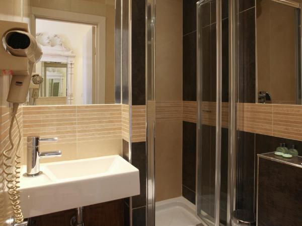 New Linden Hotel : photo 2 de la chambre chambre simple standard