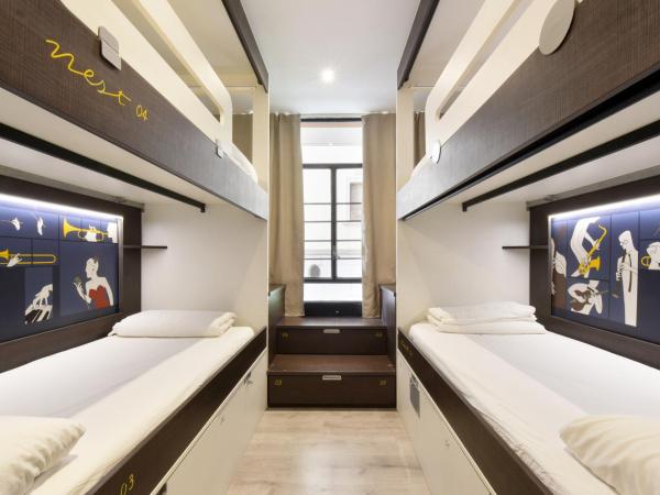 Free Hostels Barcelona : photo 5 de la chambre lit dans dortoir mixte de 4 lits
