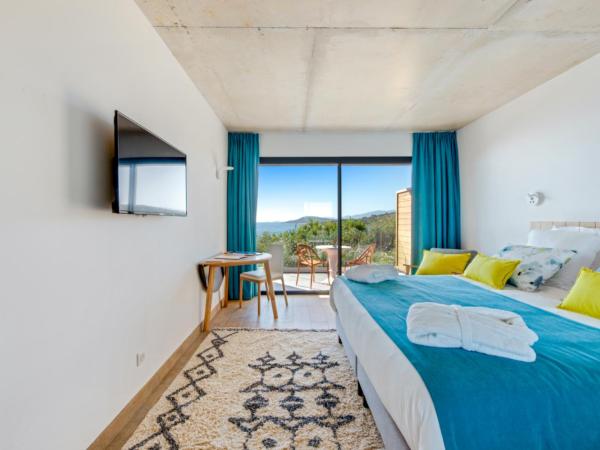 Hotel le Jardin d'Emile : photo 1 de la chambre chambre double - vue sur mer