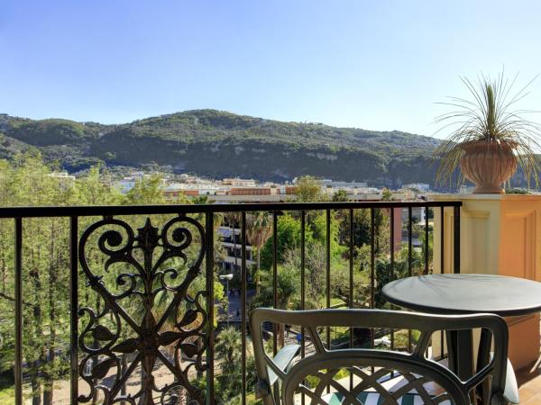 Grand Hotel Royal : photo 2 de la chambre chambre double ou lits jumeaux deluxe - vue sur ville 