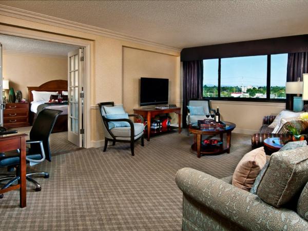 Crowne Plaza Hotel Portland-Downtown Convention Center, an IHG Hotel : photo 5 de la chambre suite exécutive - non-fumeurs 