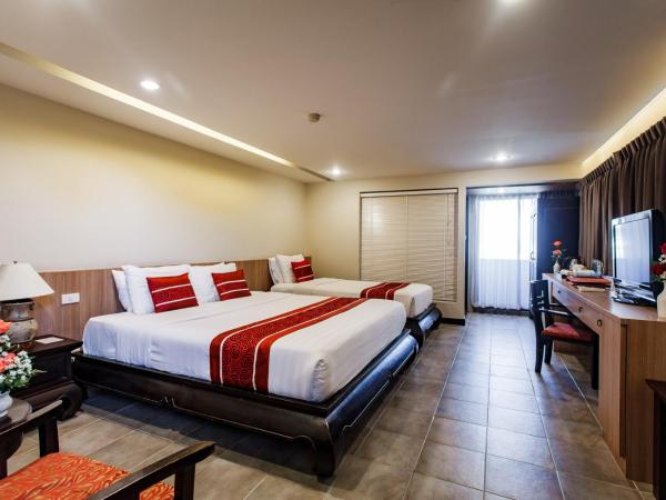 Raming Lodge Hotel : photo 4 de la chambre chambre triple deluxe