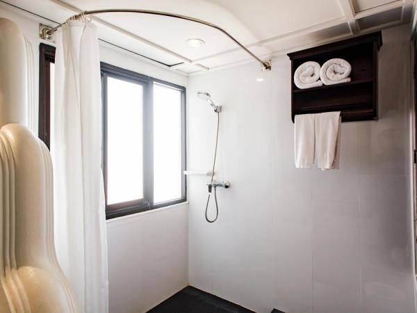 Raming Lodge Hotel : photo 6 de la chambre chambre lits jumeaux deluxe