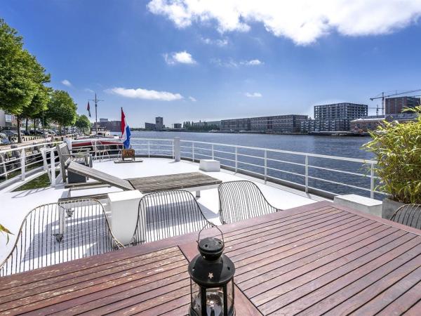 Stunning boat with a view : photo 1 de la chambre studio lit queen-size de luxe 