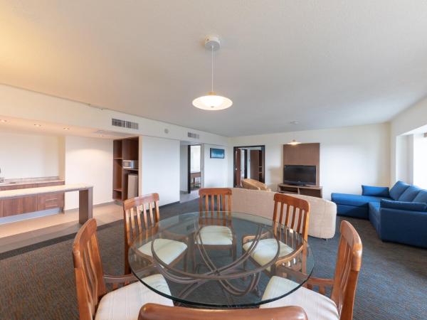 Holiday Inn Guadalajara Expo Plaza del Sol, an IHG Hotel : photo 1 de la chambre suite 1 chambre - vue sur ville