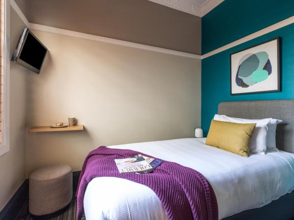 The Jensen Potts Point : photo 3 de la chambre petite chambre simple avec salle de bains commune