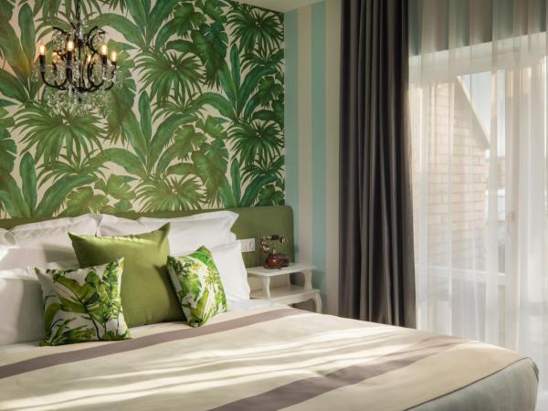 Mystery Hotel Budapest : photo 3 de la chambre chambre lit king-size mystère