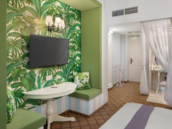 Mystery Hotel Budapest : photo 3 de la chambre chambre double supérieure avec deux lits doubles