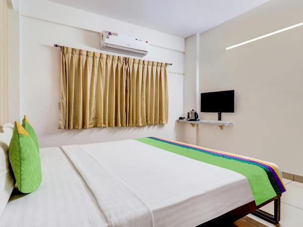 Treebo Saga Apartment : photo 4 de la chambre [sanitized] standard double room