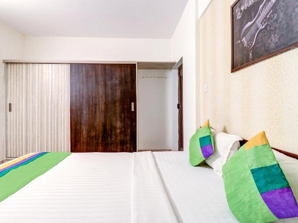 Treebo Saga Apartment : photo 5 de la chambre [sanitized] deluxe double room
