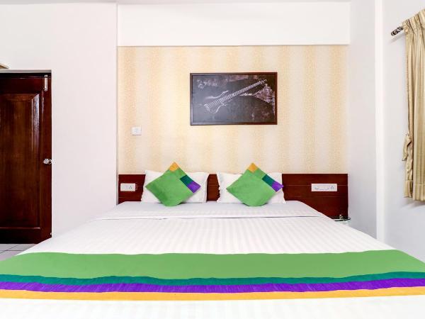 Treebo Saga Apartment : photo 3 de la chambre [sanitized] deluxe double room