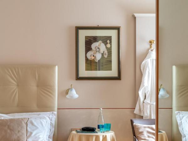 Hotel Ambasciatori : photo 5 de la chambre chambre double ou lits jumeaux standard