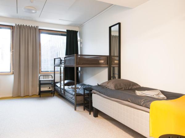 Moi Aikatalo Hostel Helsinki : photo 3 de la chambre chambre quadruple classique
